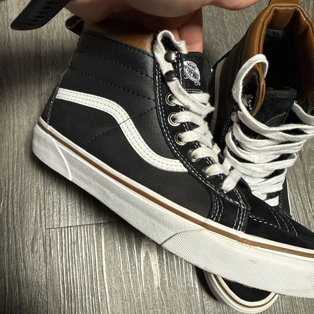 Vans Sk8-Hi Stacked Black/White High Top Lace Up Suede Canvas Sneakers 7.5